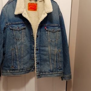 Sherpa lined Denim Levi Jacket